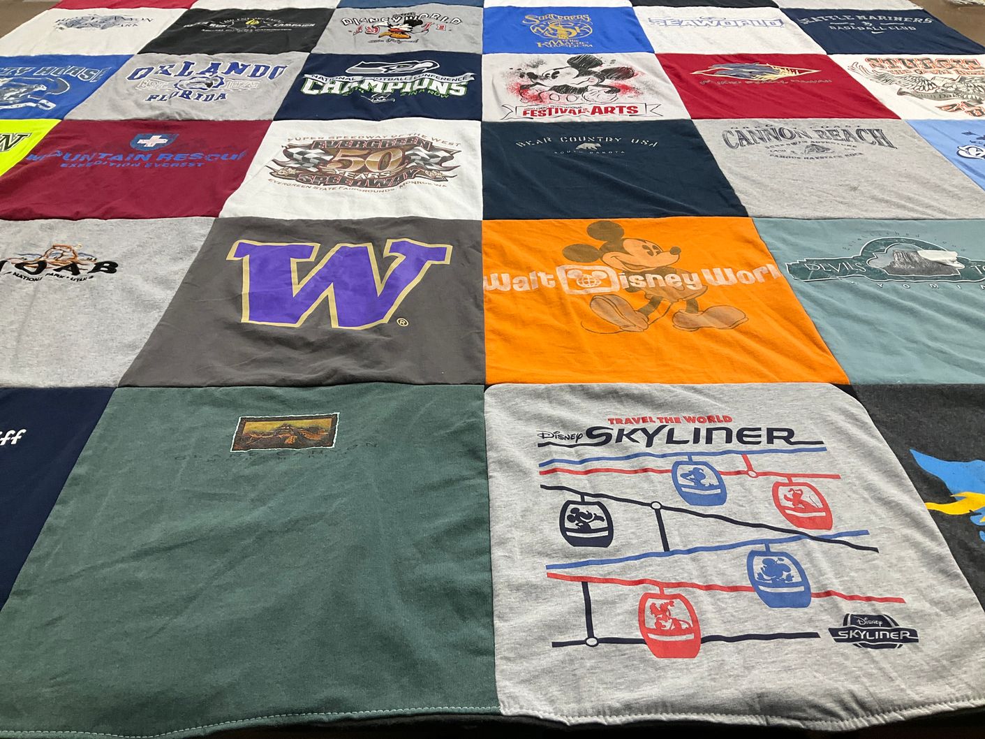 T-shirt quilt from university of washington by Franklin from WA