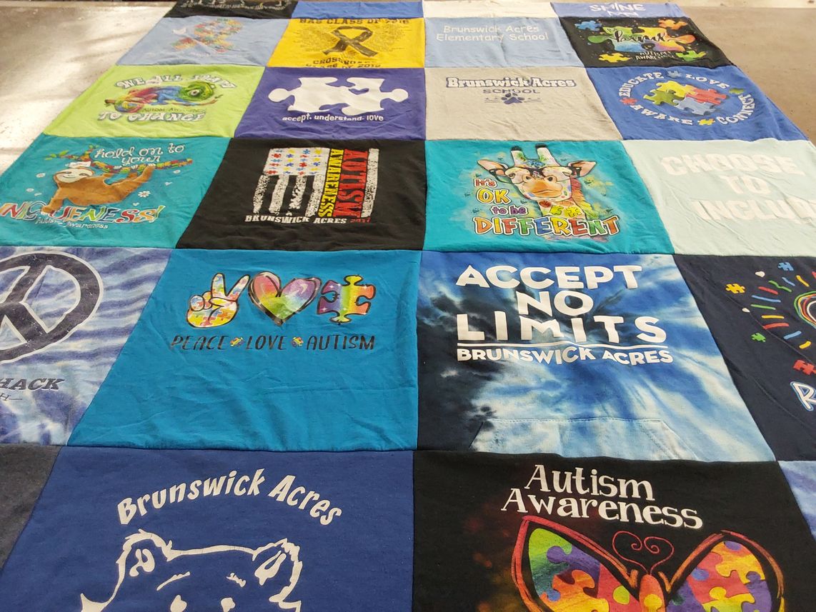 T-shirt quilt from brunswick acres elementary school by Laurinda from NJ