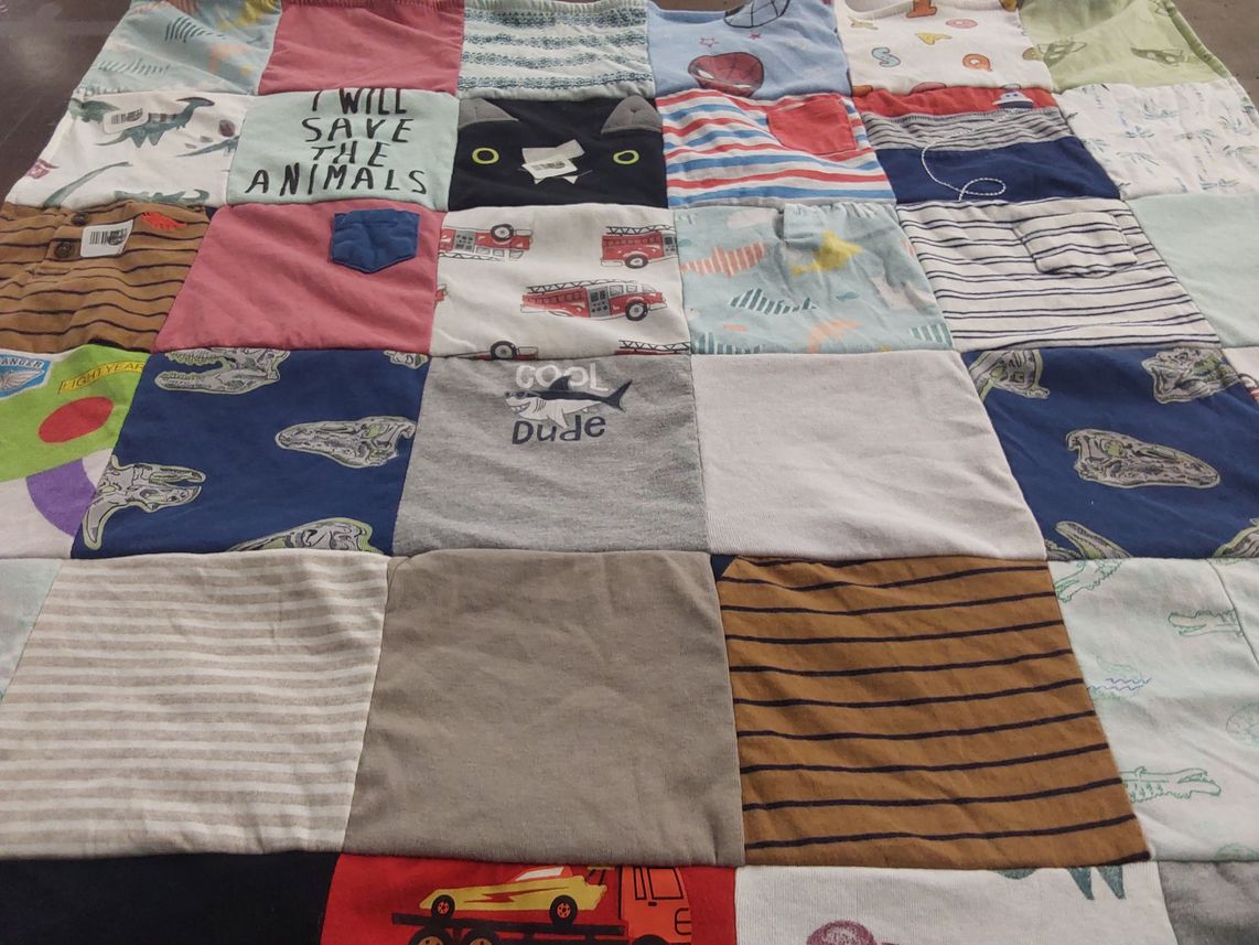 T-shirt quilt with animals, cool stuff themes by Sabah from CA