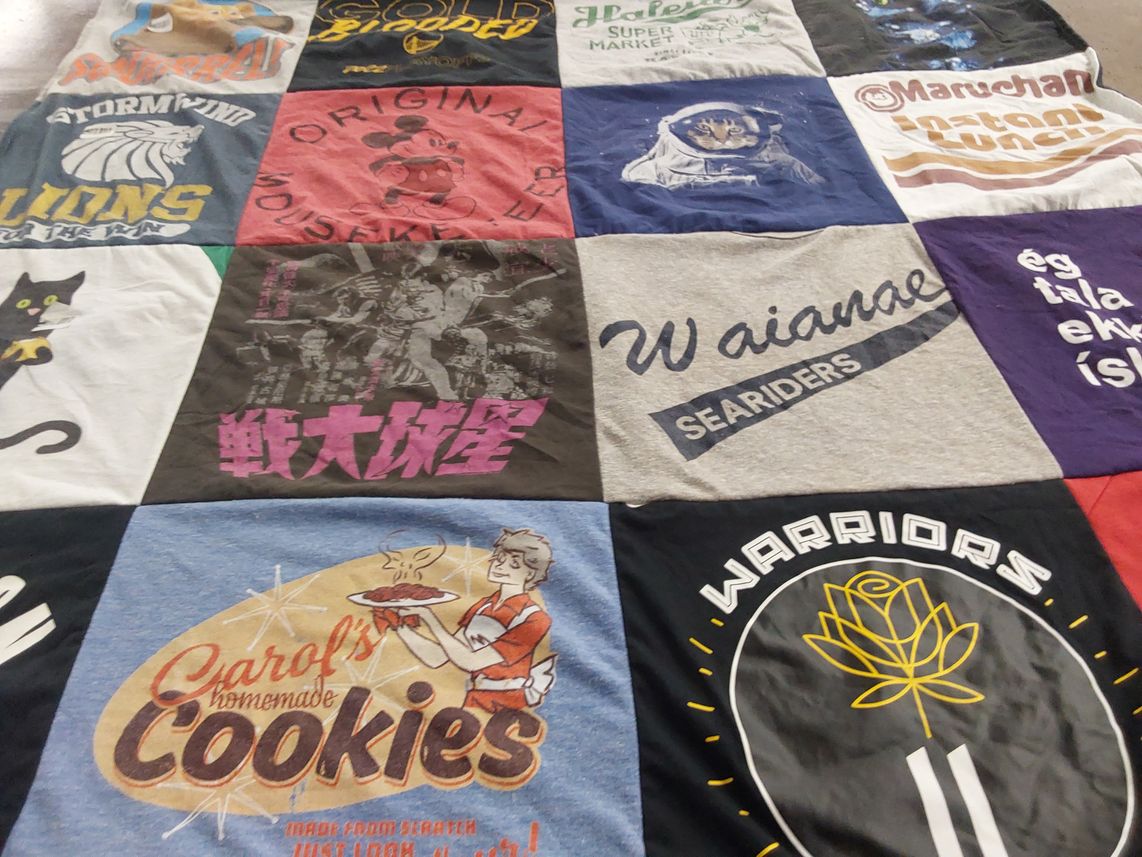 T-shirt quilt featuring waianae seariders by Coralynn from CA
