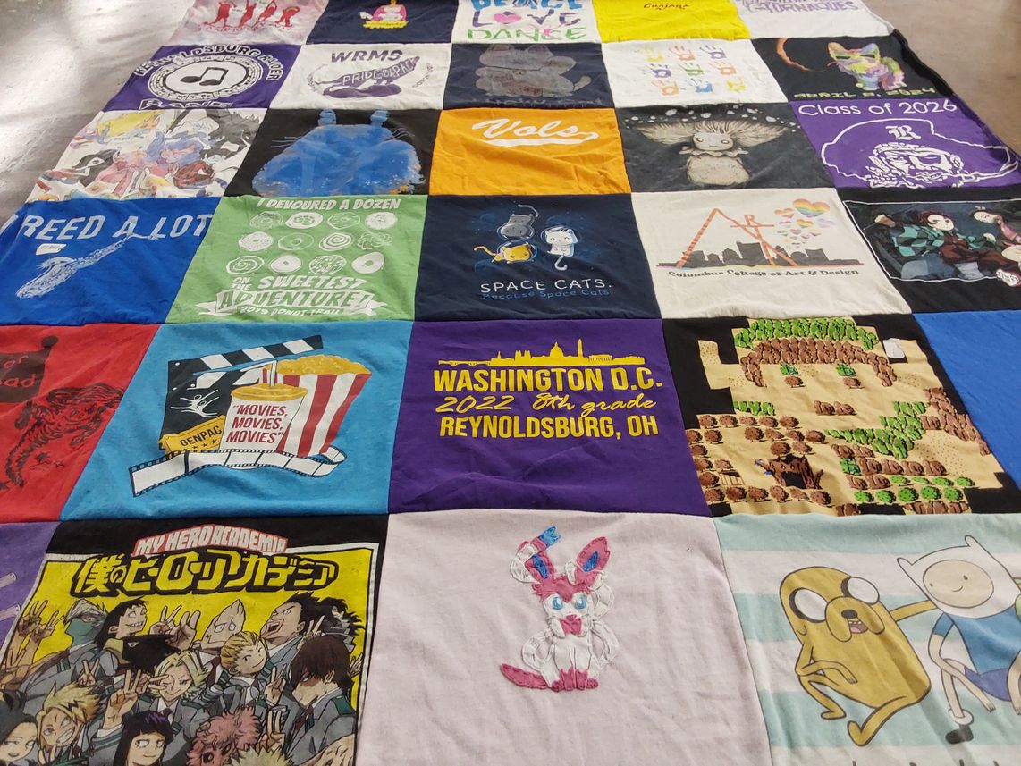 T-shirt quilt from reynoldsburg high school by Kelly Zalenski from OH