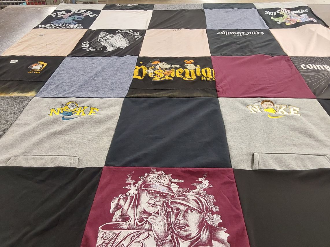 T-shirt quilt with animation, sports themes by Phoenix from UT