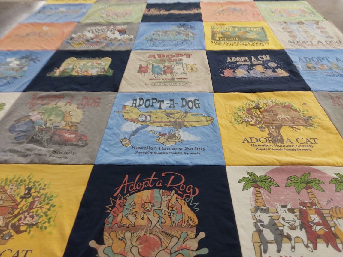 T-shirt quilt with animal adoption, pets themes by Paula from MD