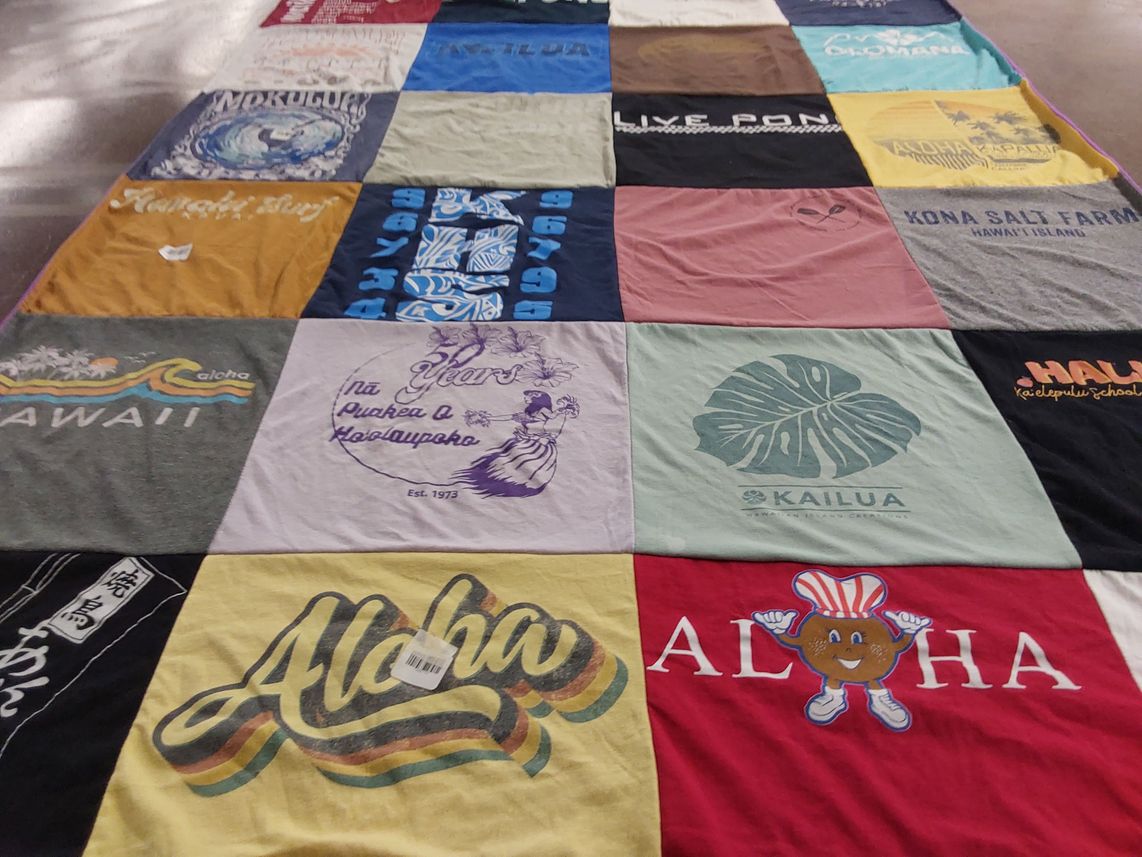 T-shirt quilt from kailua elementary school by Lindsay from CA