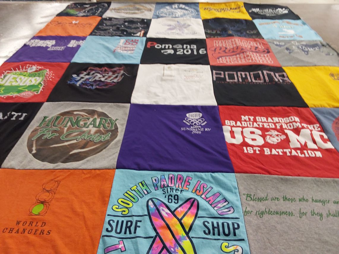 T-shirt quilt from pomona college by Tna from CO