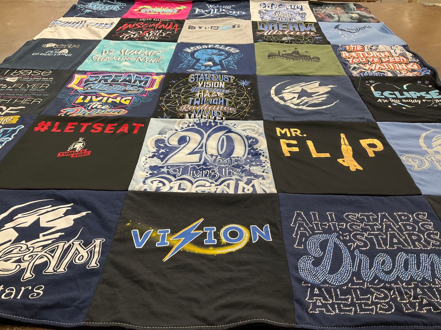 T-shirt quilt with cheerleading, performance themes by Kim from MD