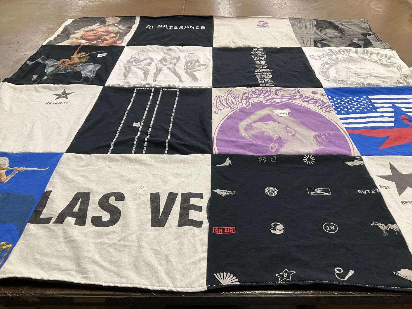 T-shirt quilt with music, fashion themes by Kara from AR