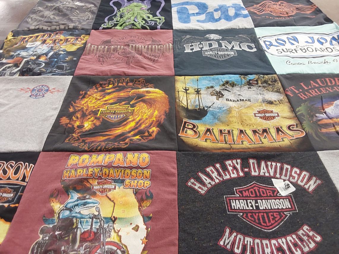 T-shirt quilt with motorcycles, harley-davidson themes by Carl from FL