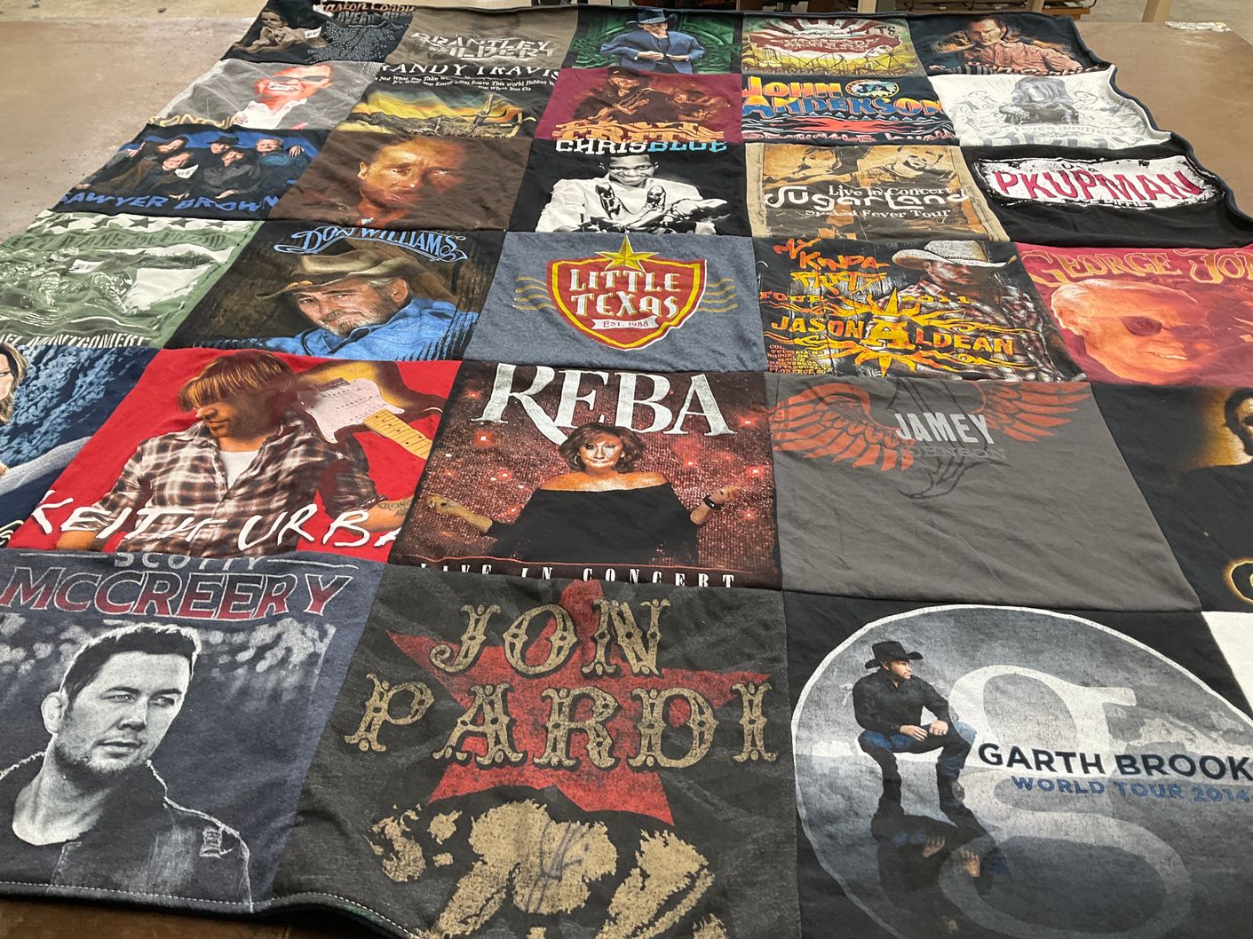 T-shirt quilt with country music, concerts themes by DON from TN