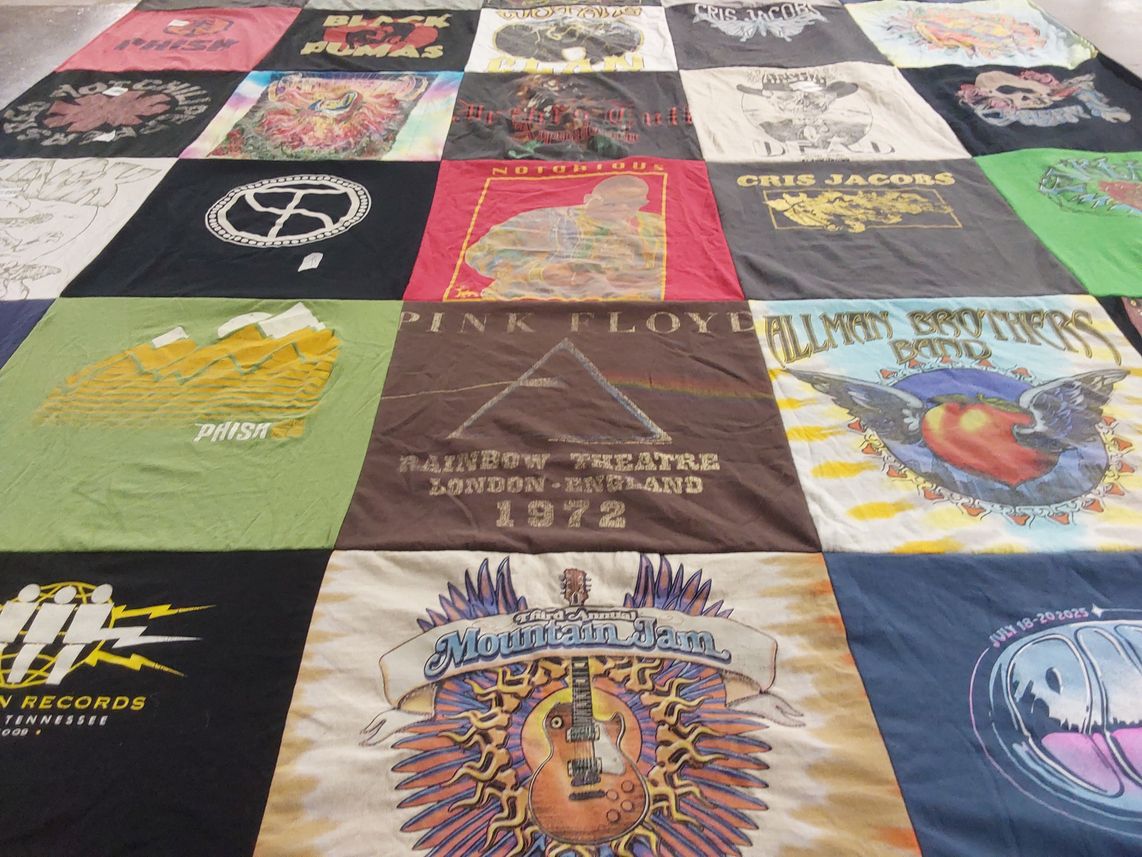 T-shirt quilt with music, concerts themes by Rachel from CT