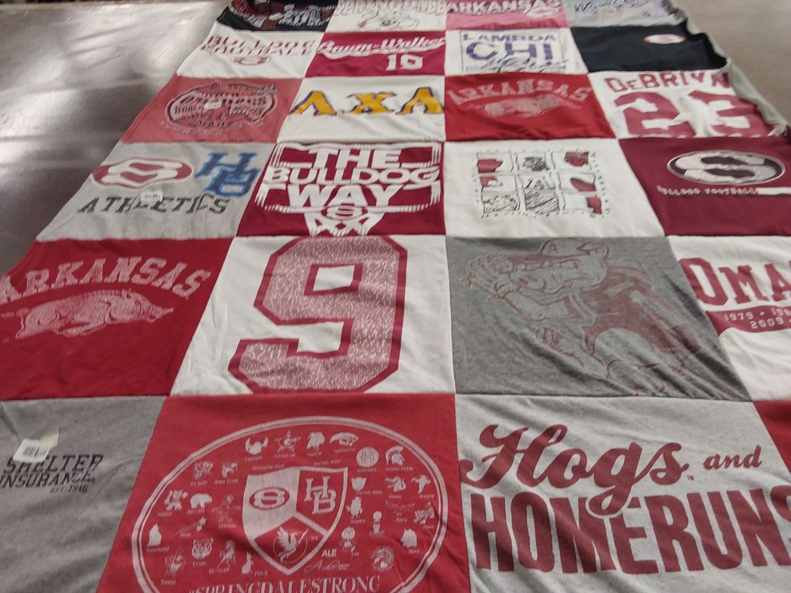 T-shirt quilt featuring arkansas razorbacks by Randy from AR