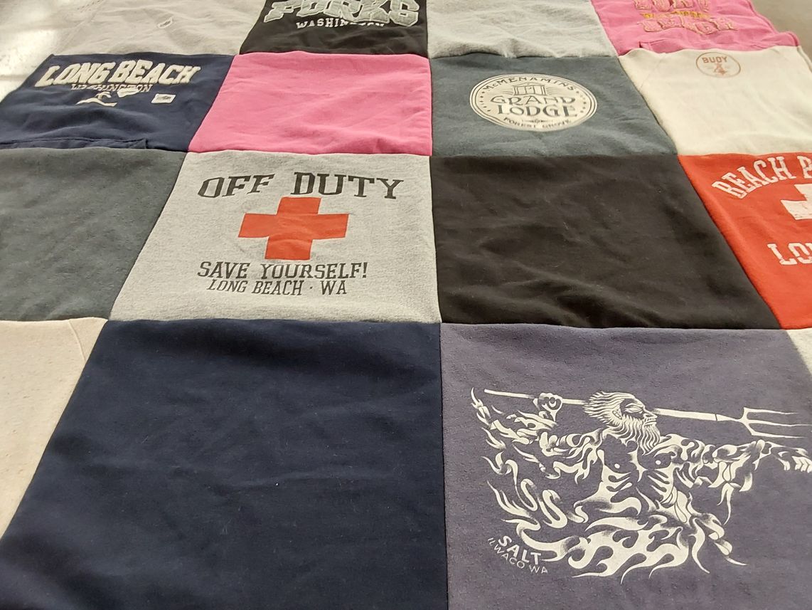 T-shirt quilt with beach, outdoor activities themes by Robert from ID