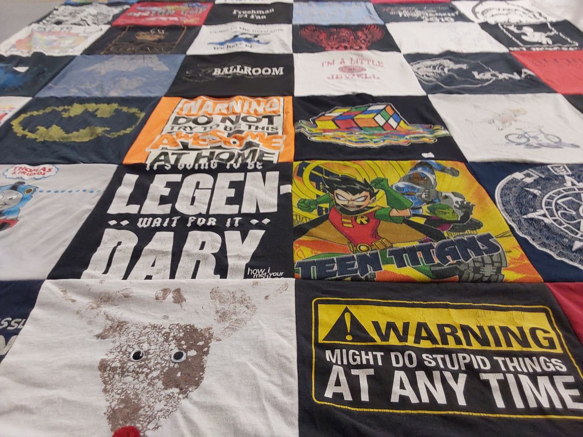 T-shirt quilt with cartoons, comedy themes by Darcy from UT
