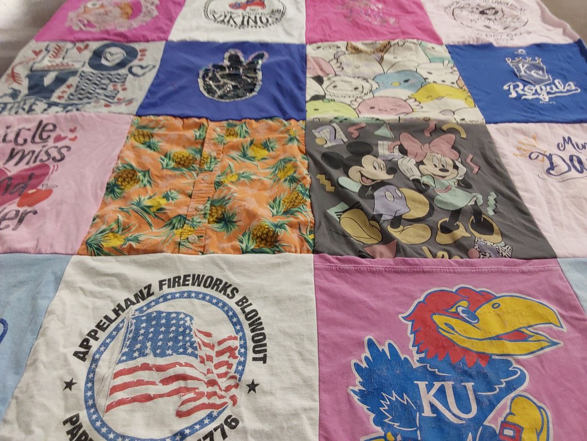 T-shirt quilt featuring kansas jayhawks by Christie from KS