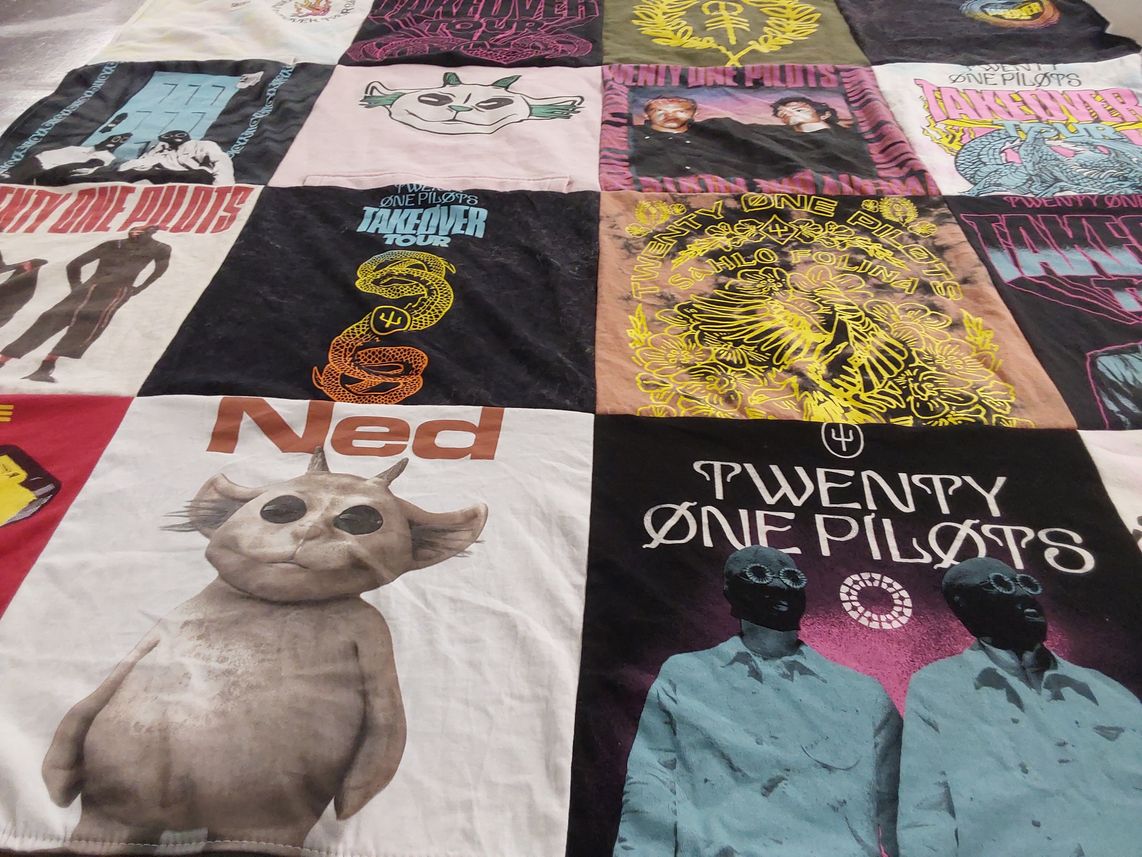 T-shirt quilt with music, concerts themes by Denise from FL