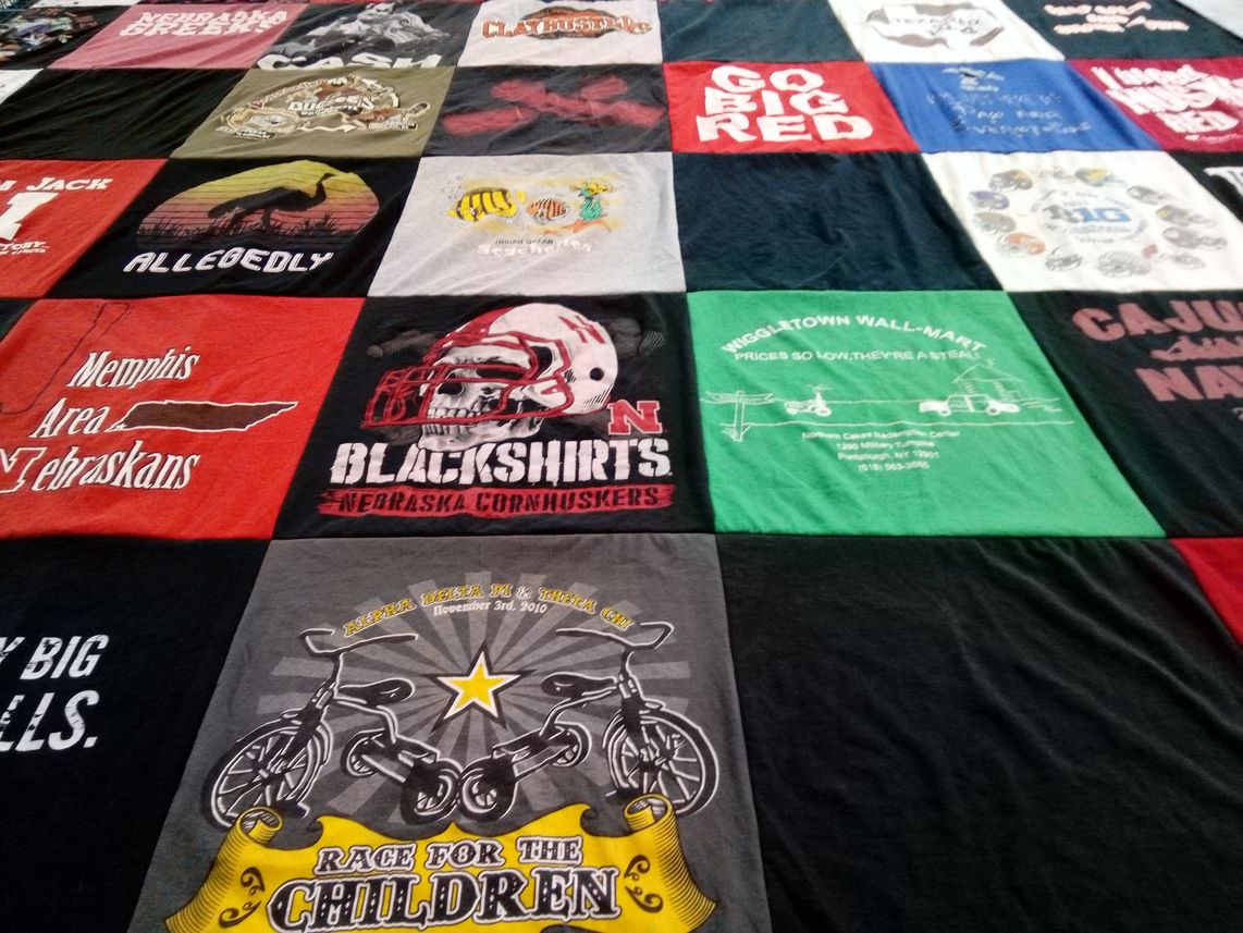 T-shirt quilt featuring nebraska cornhuskers by Douglas from NE