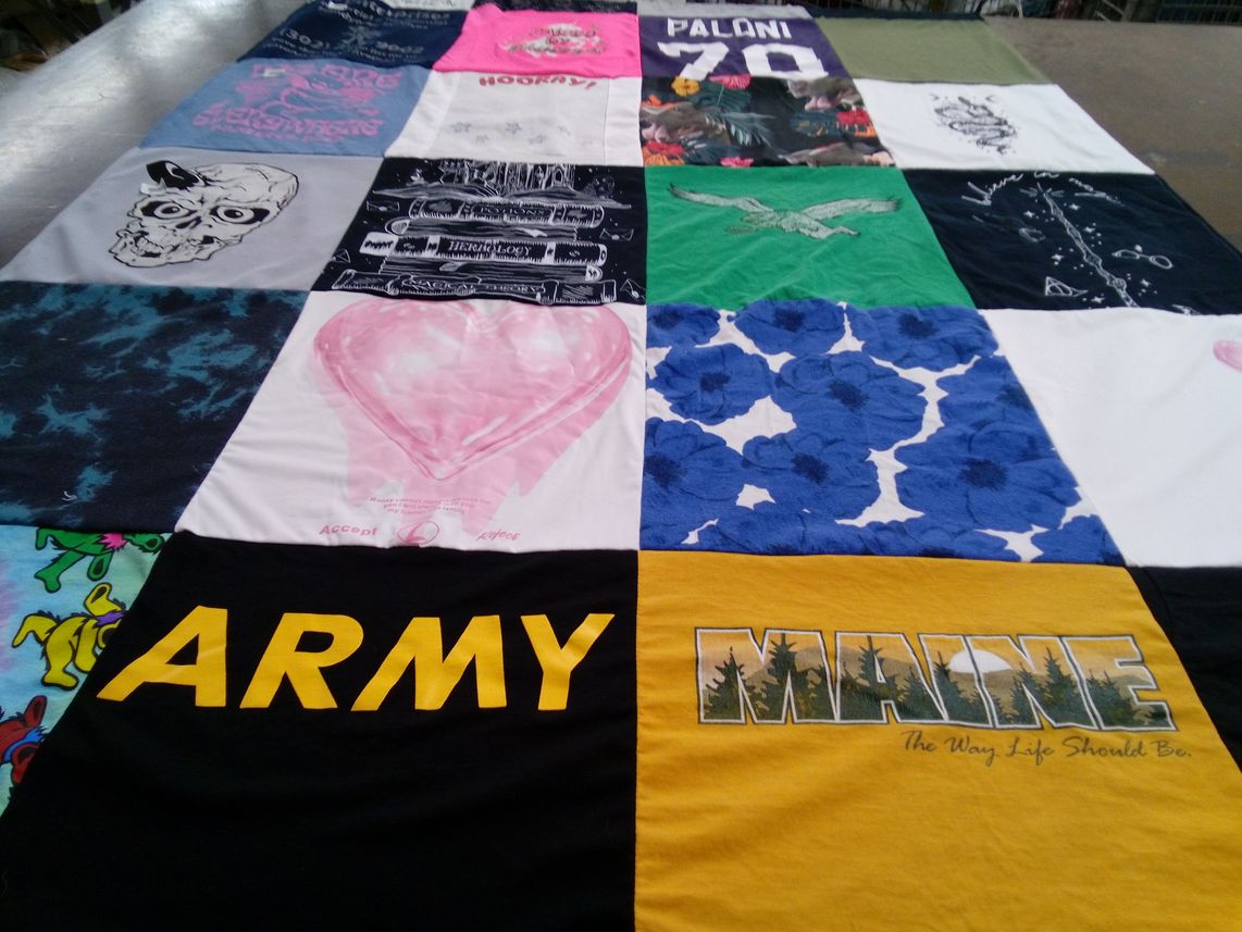 T-shirt quilt by Robin from DE