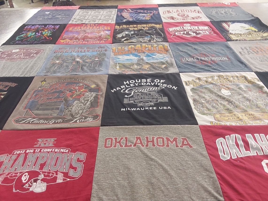 T-shirt quilt featuring oklahoma university by Robin from OK