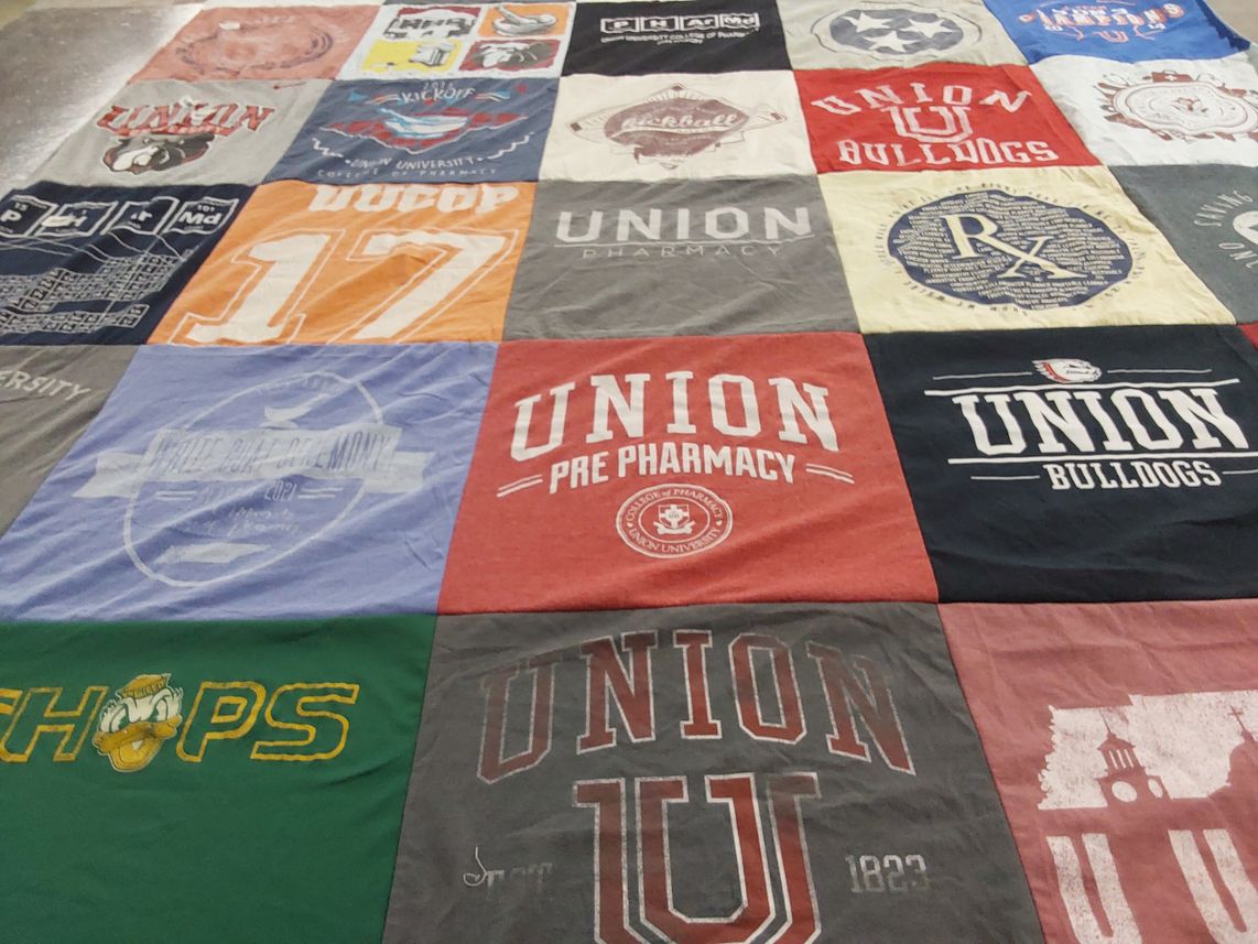 T-shirt quilt featuring union bulldogs by Rita from TN