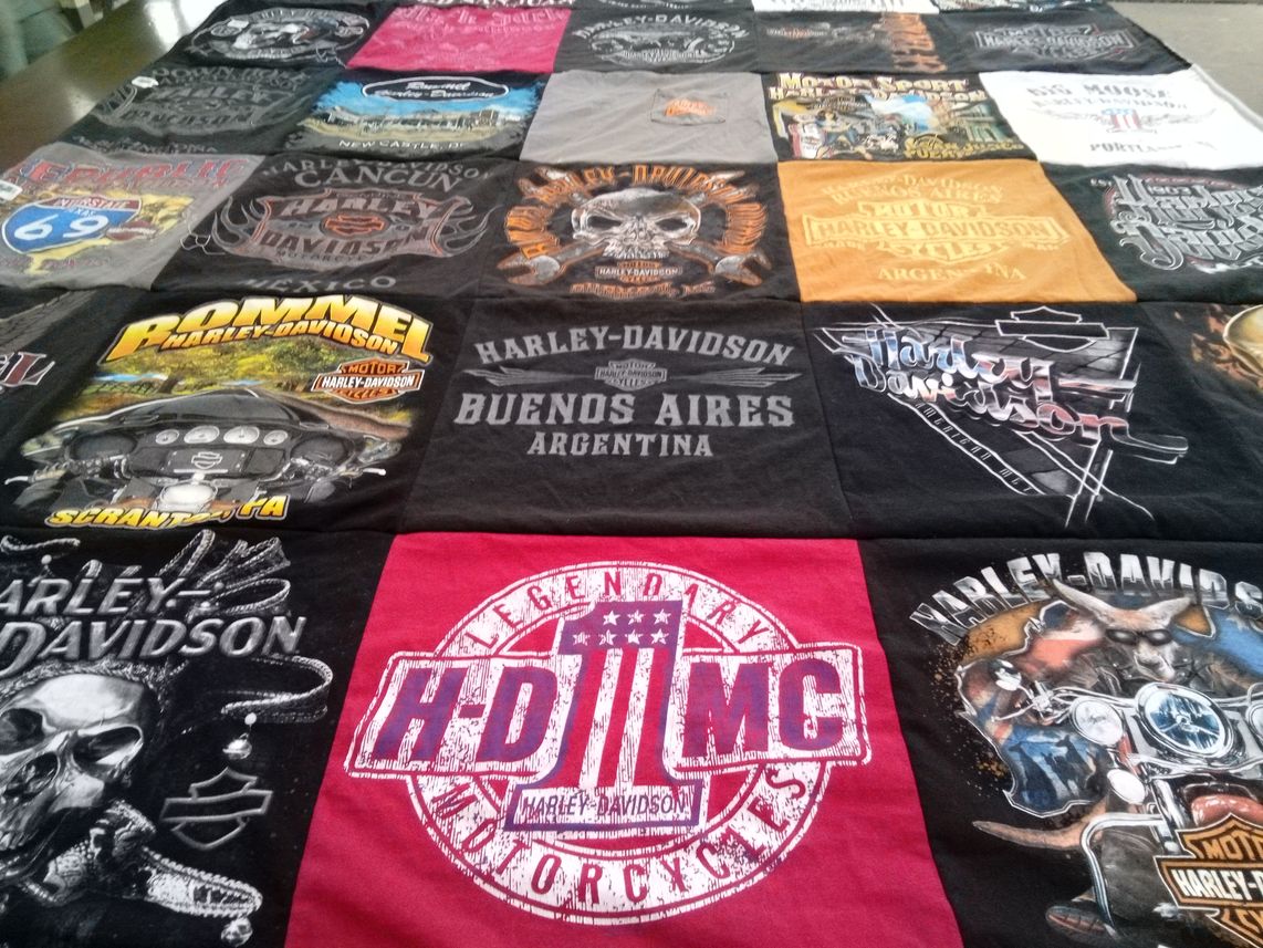 T-shirt quilt with motorcycles themes by Marciana from DE