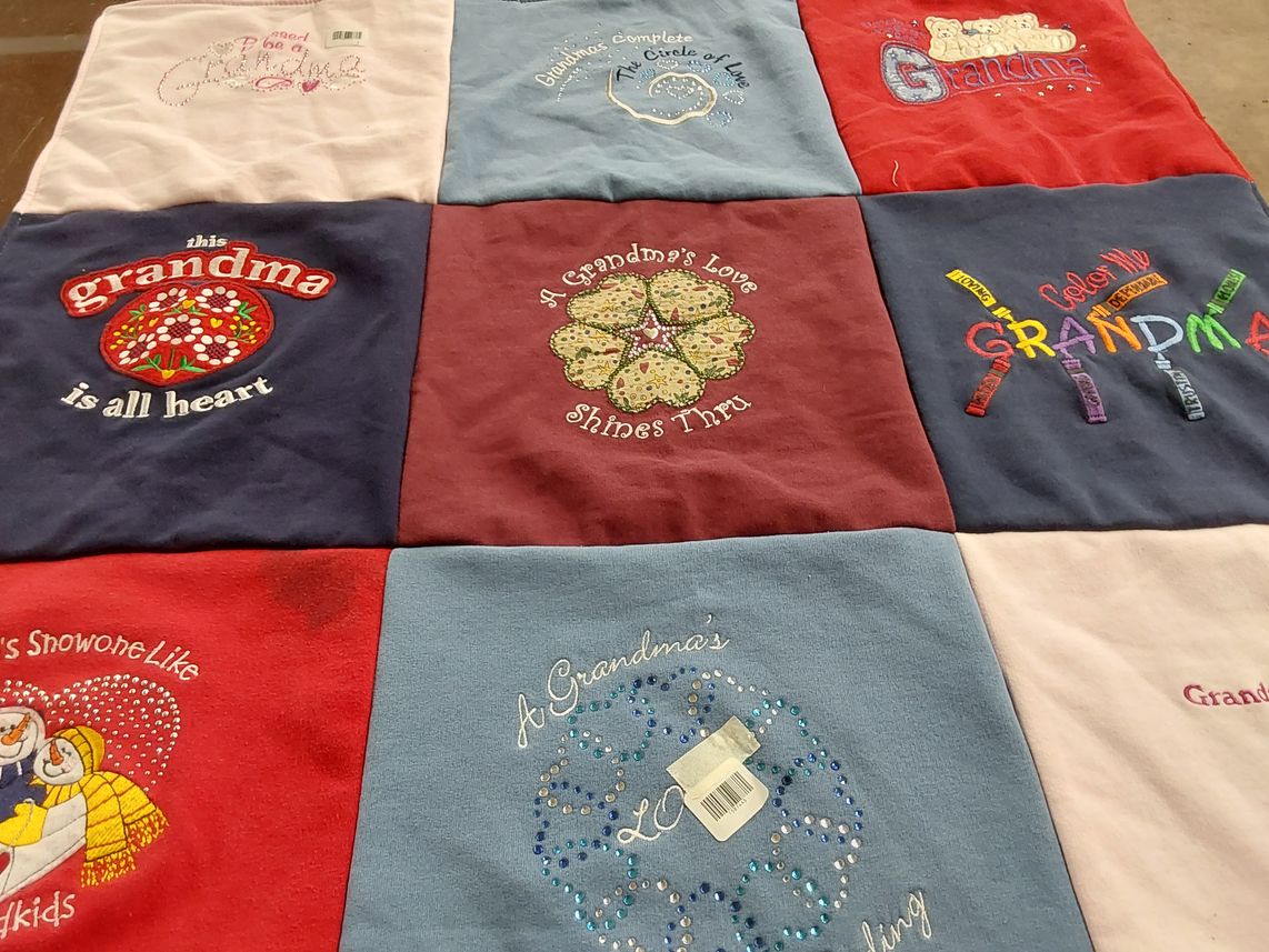 T-shirt quilt with family, grandparents themes by Delaney from NV