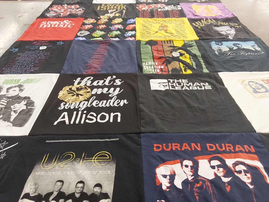 T-shirt quilt with music, concerts themes by Jimin from CA
