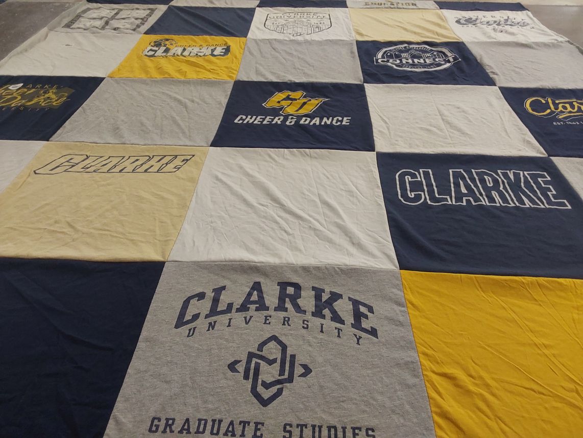 T-shirt quilt from clarke university by Isabelle from IA