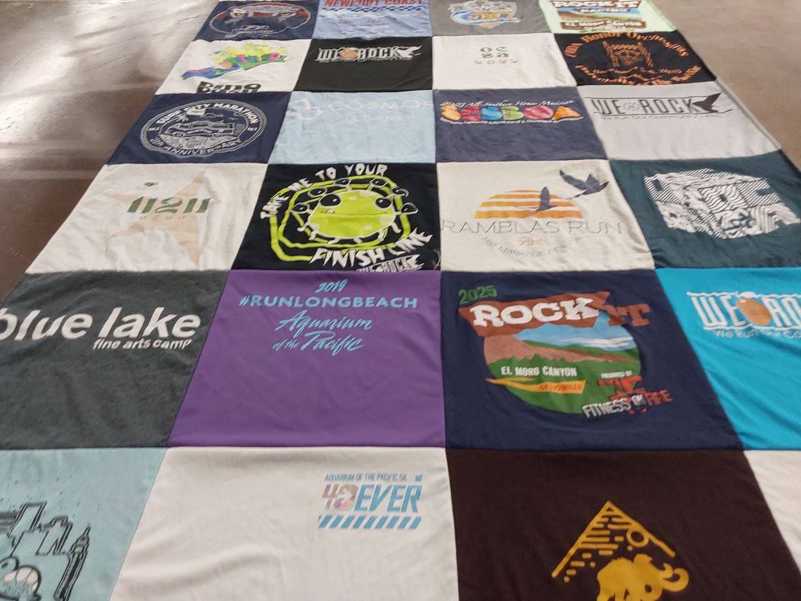T-shirt quilt with arts, running themes by Juintow from CA