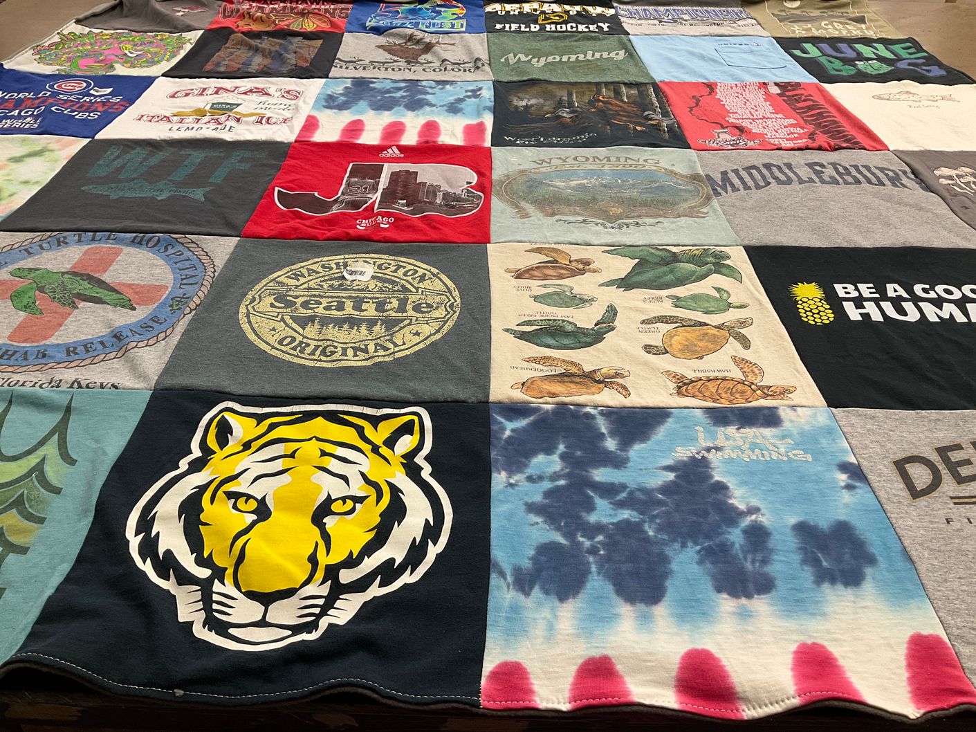 T-shirt quilt featuring chicago cubs by Micheline from CO