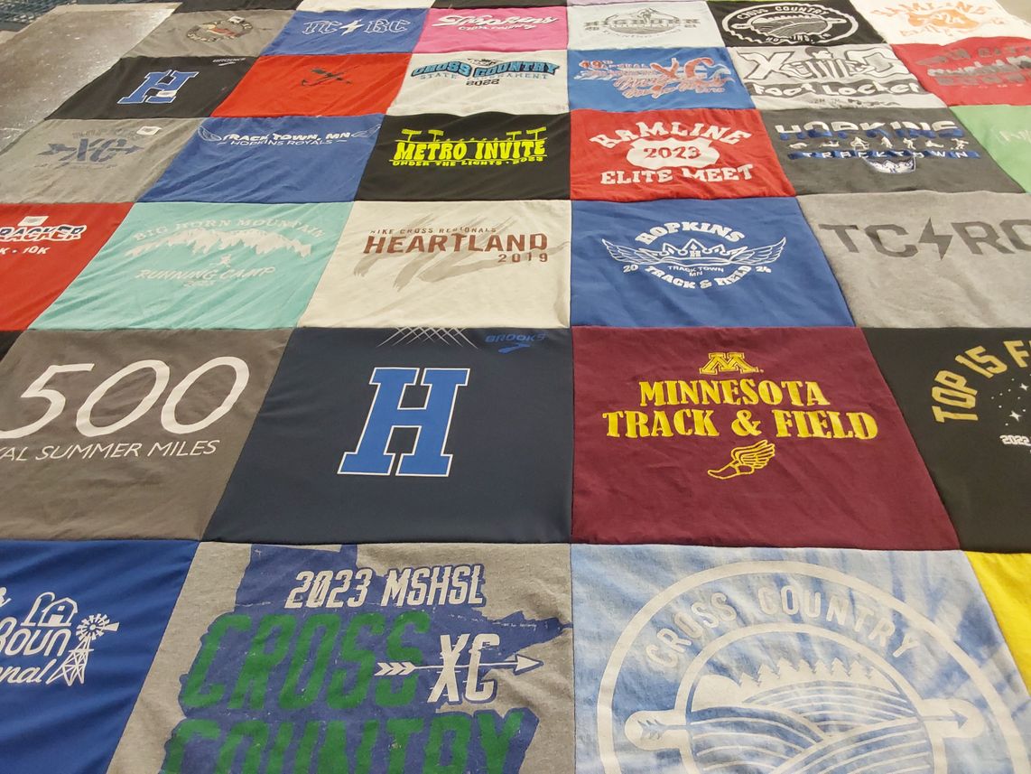 T-shirt quilt from minnesota university, hamline university by Kristina from MN