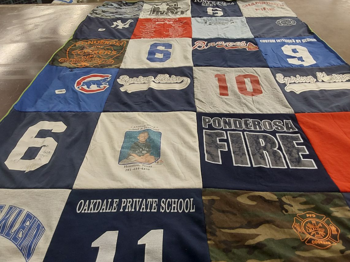 T-shirt quilt featuring atlanta braves, chicago cubs by Rhonda from TX