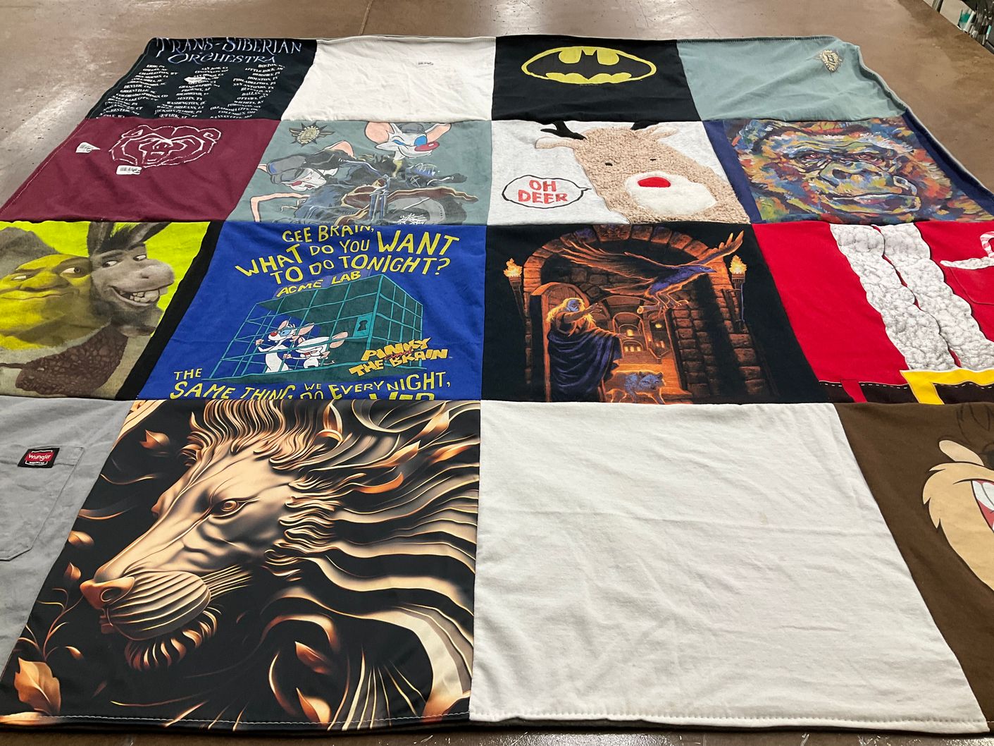 T-shirt quilt with animation, music themes by Julia from IL