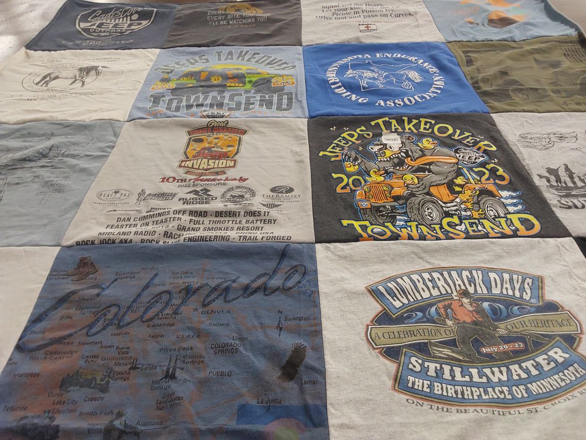 T-shirt quilt with outdoor activities, jeep events themes by Robin from WI