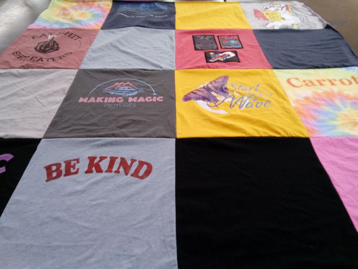 T-shirt quilt with creativity, art themes by Janelle from WA