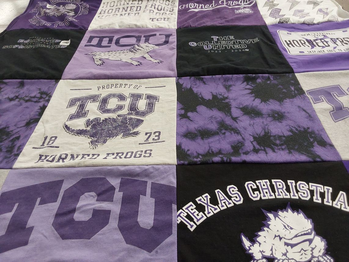T-shirt quilt featuring horned frogs by Hope from TX