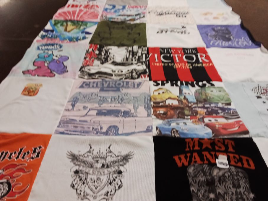 T-shirt quilt with automobiles, cartoons themes by Martin from CA