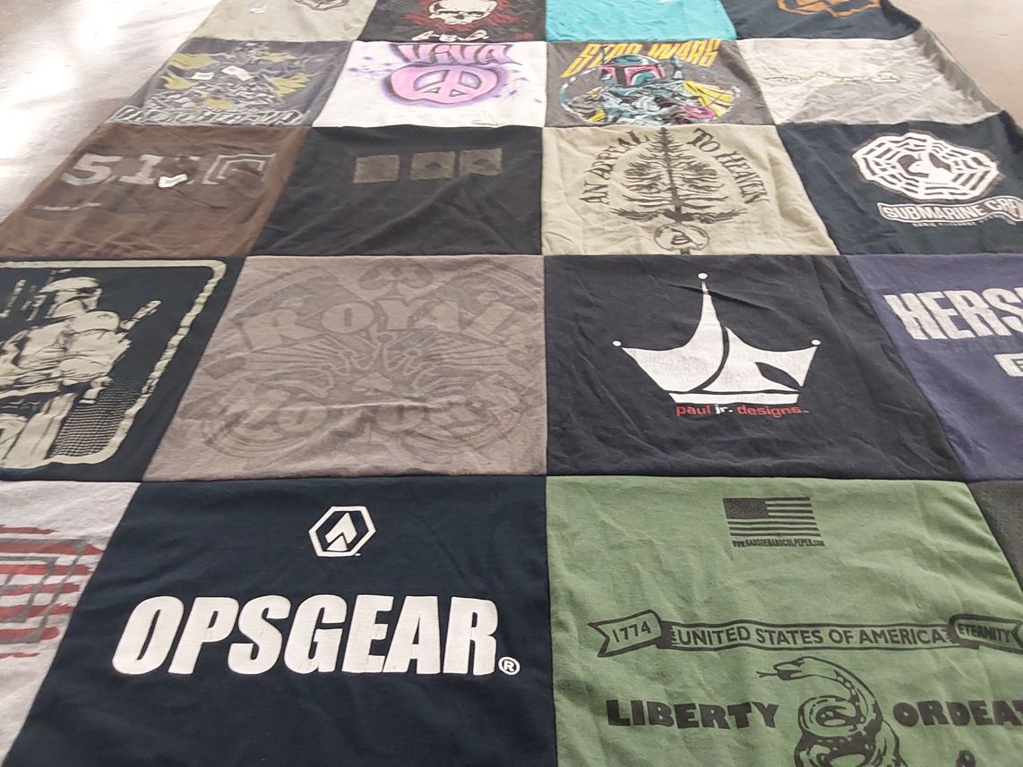 T-shirt quilt with star wars, design themes by Maria from FL