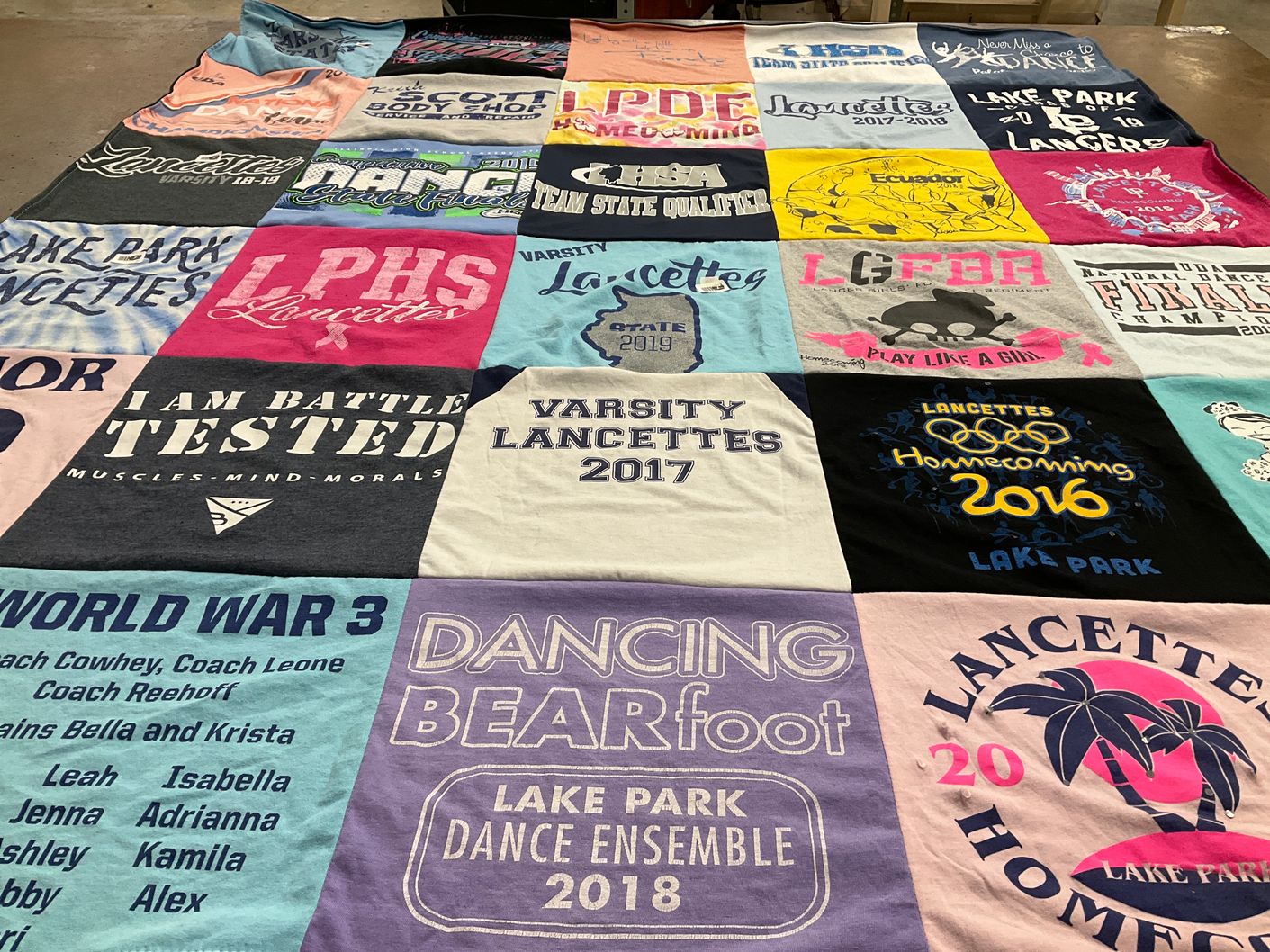 T-shirt quilt featuring lancettes by Bella from IL
