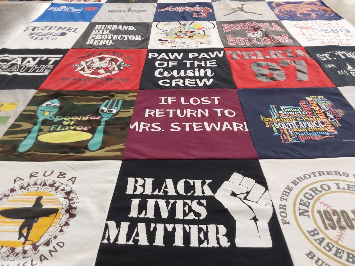T-shirt quilt featuring georgia bulldogs by Bernice from GA