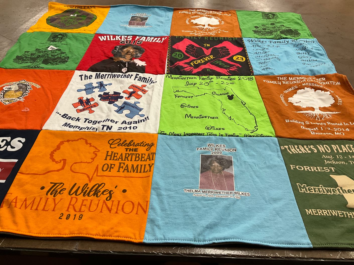 T-shirt quilt with family reunions themes by Nia from IL