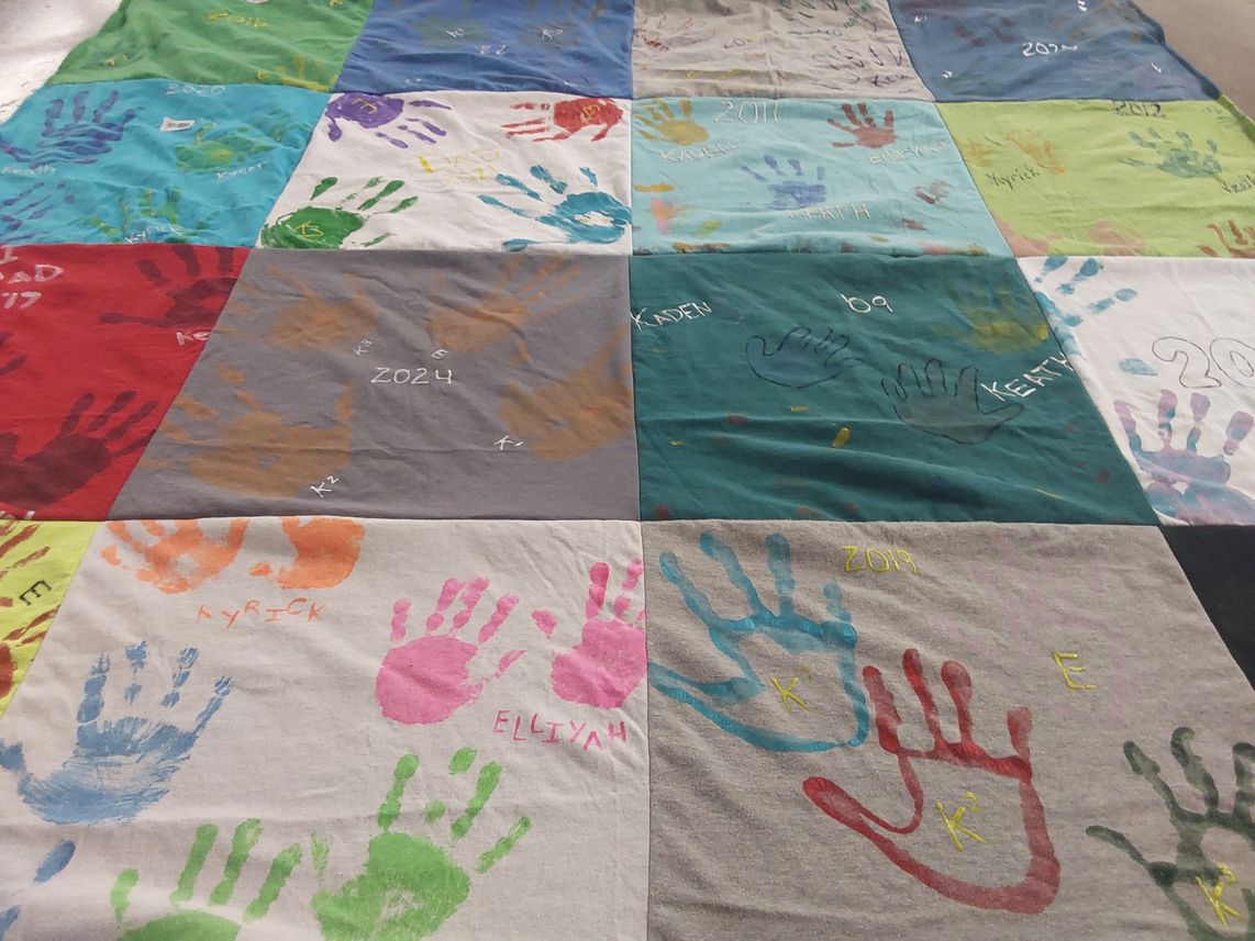 T-shirt quilt by Alynn from OR