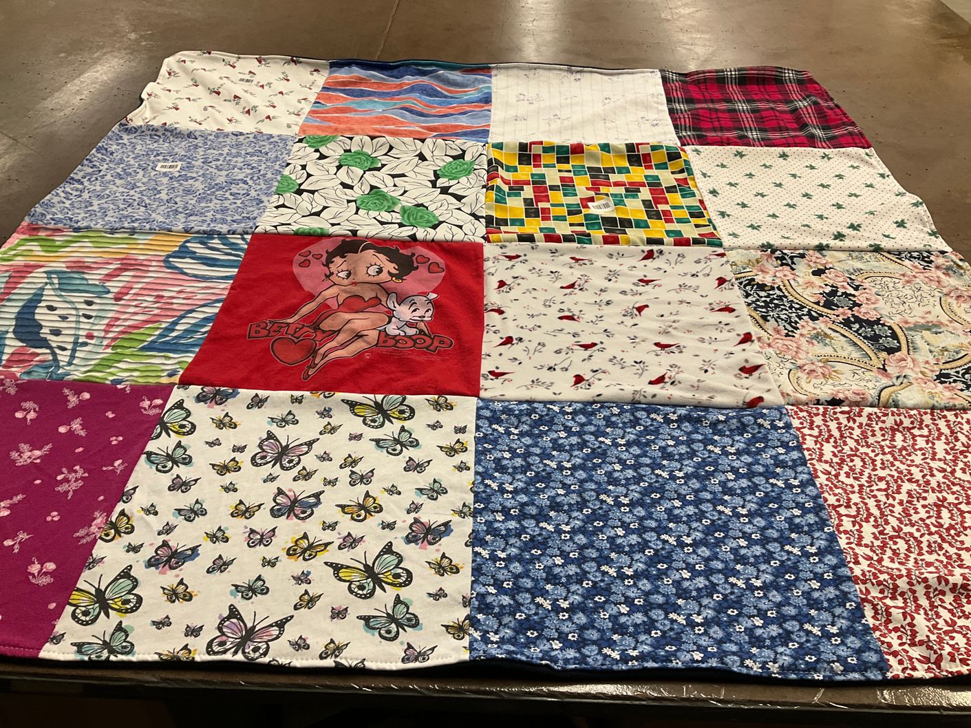 T-shirt quilt by Maylinne from CA