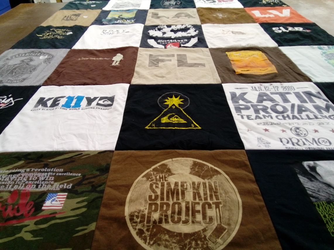 T-shirt quilt with surfing themes by Alica from WA