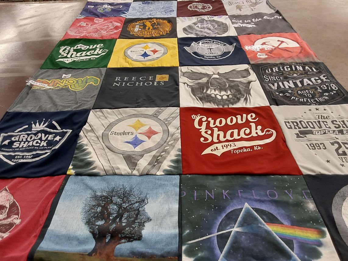 T-shirt quilt featuring pittsburgh steelers by Tracy from KS