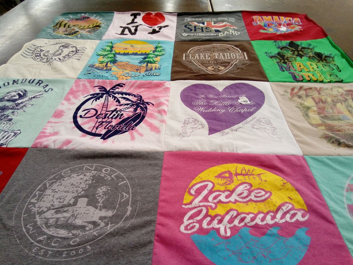 T-shirt quilt with travel, beaches themes by Amber from OK