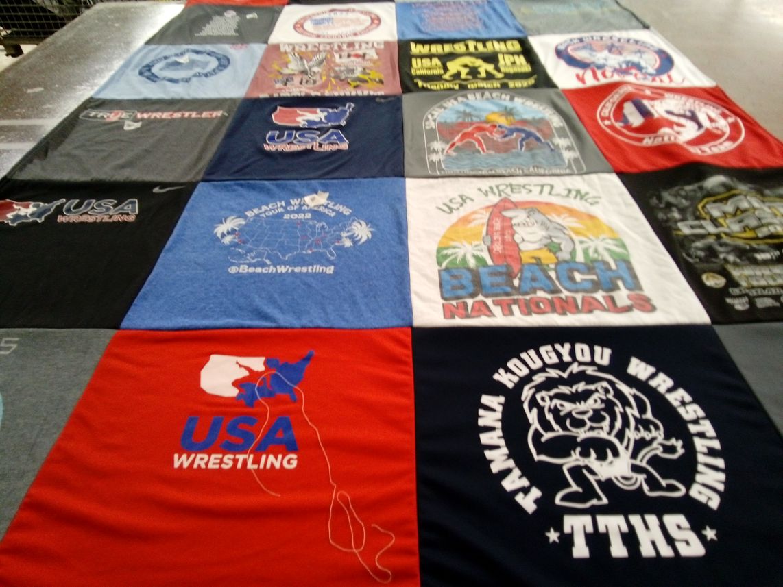 T-shirt quilt from tamana kougyou high school by Tod from CA