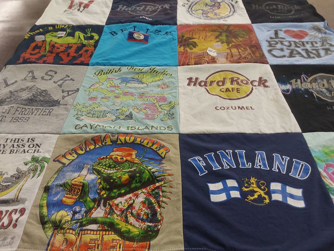 T-shirt quilt with travel, beaches themes by Emma from NY