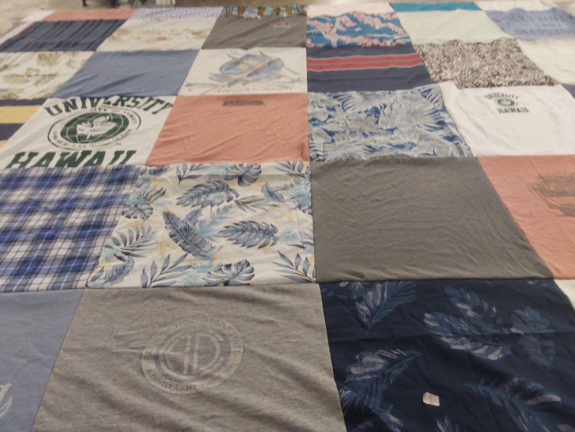 T-shirt quilt from university of hawaii by Dora from MA