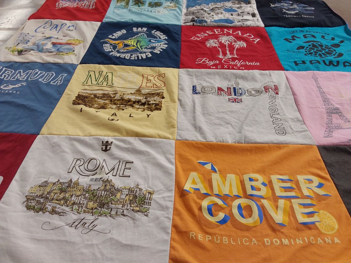 T-shirt quilt with travel, vacation themes by Lorelei from SC