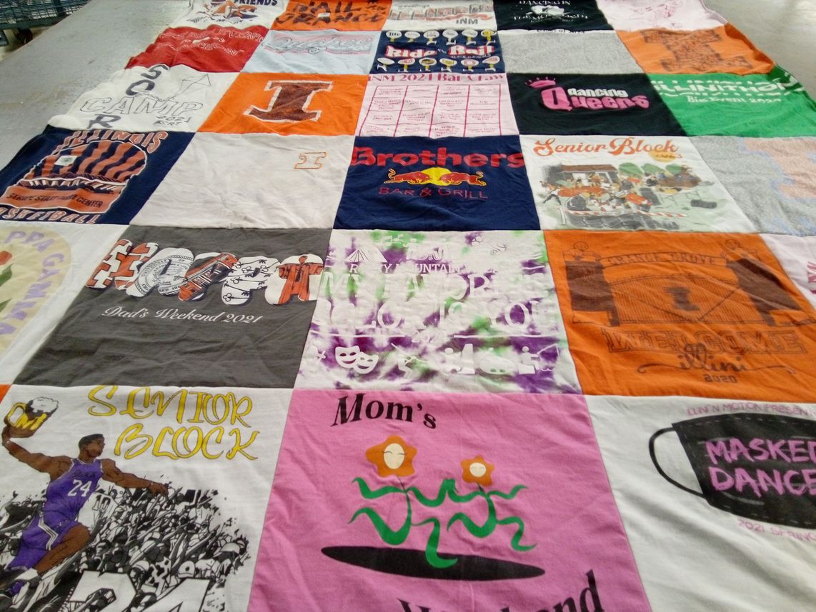 T-shirt quilt from university of illinois by Mary from IL